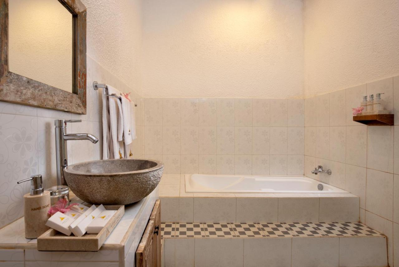 Abian Taksu Suite & Villas 뜨갈랄랑 외부 사진