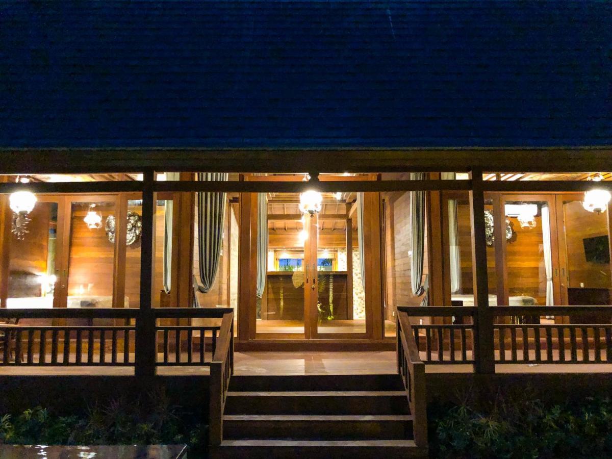 Abian Taksu Suite & Villas 뜨갈랄랑 외부 사진