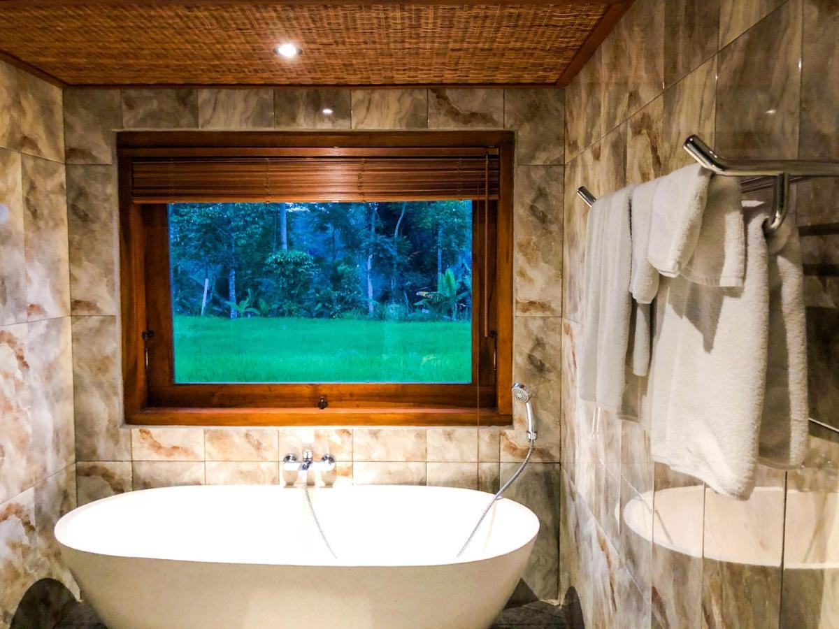 Abian Taksu Suite & Villas 뜨갈랄랑 외부 사진